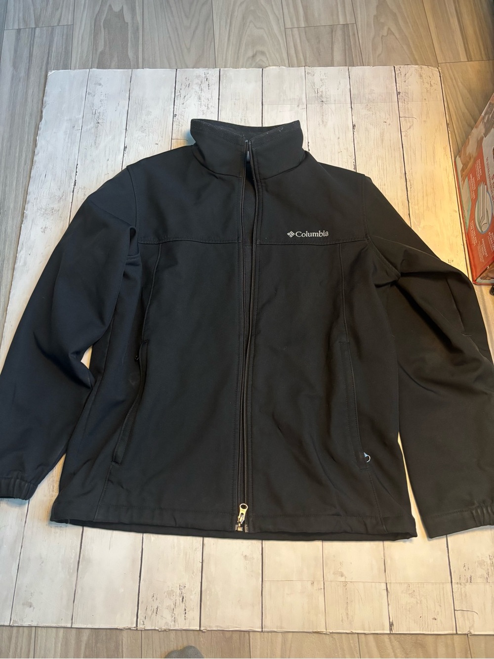Columbia Black Lightweight Men's Softshell Jacket